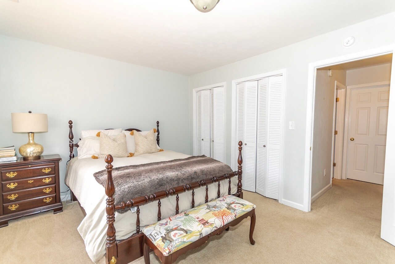 Building Photo - 2429 Avenham Ave SW