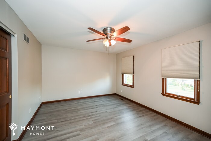 Building Photo - 7265 Dimmick Rd