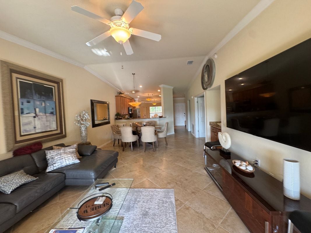 Building Photo - 9844 Venezia Cir