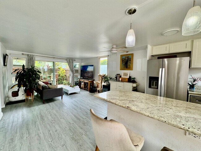 Building Photo - Available Now | Fully Furnished 1 Bedroom,...