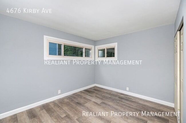 Building Photo - 4676 Kirby Ave