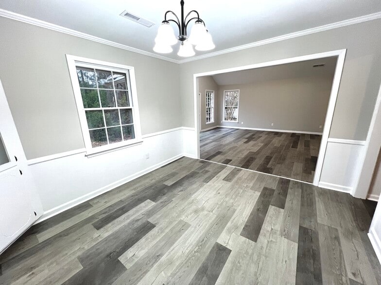 Building Photo - 2401 Clematis Trl