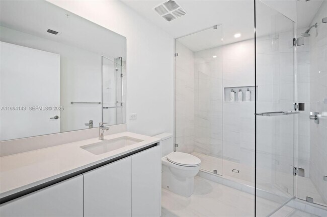 Building Photo - 900 N Ocean Blvd