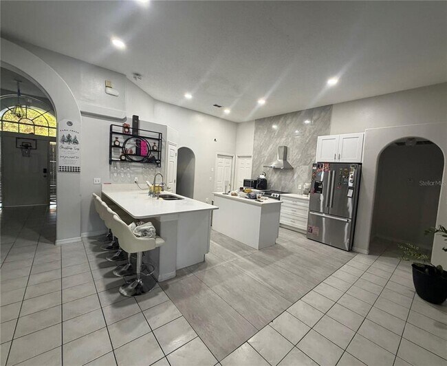 Building Photo - 2618 Hawthorne Ln