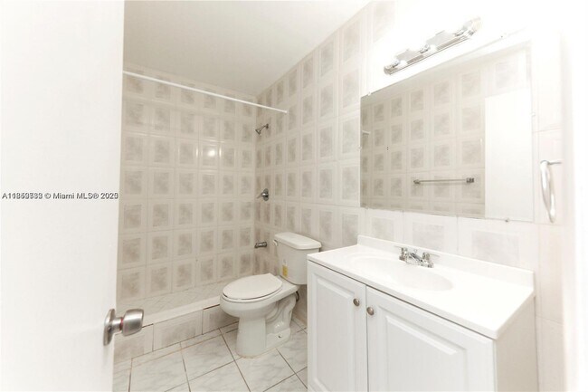 Building Photo - 3019 SW 68th Terrace
