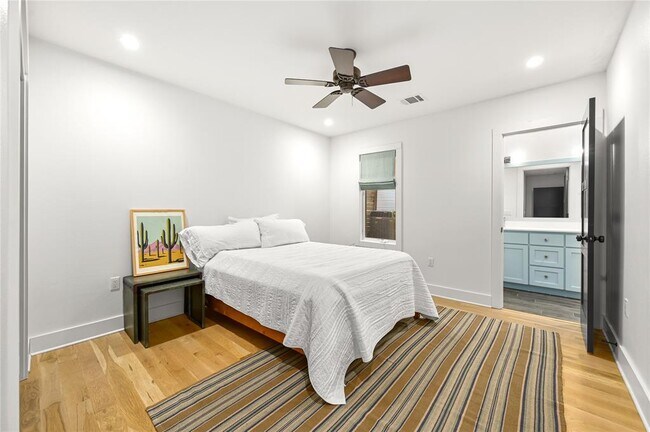 Building Photo - 1101 Lorrain St