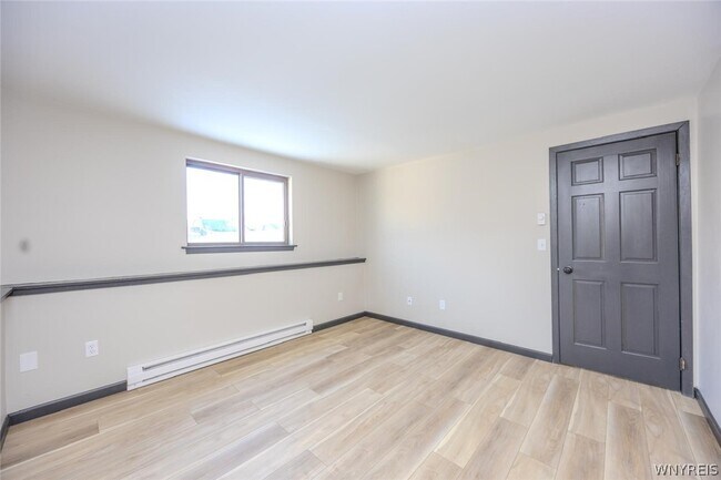 Building Photo - 6379 Robinson Rd