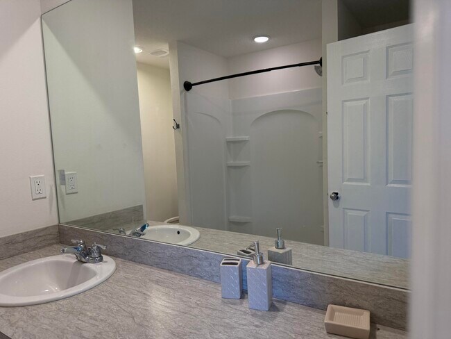 Building Photo - 1205 SW Alcantarra Blvd