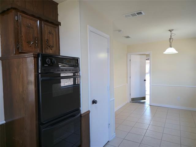 Building Photo - 2021 Aliso Rd