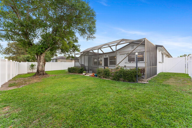 Building Photo - 22300 SW 65th Ave