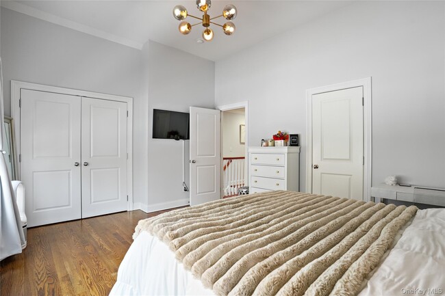 Building Photo - 11 Station Pl