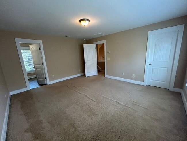 Building Photo - 3827 Glenhaven Road