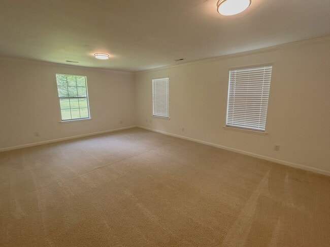 Building Photo - Now Leasing – Fully Renovated Home in Guntersville!