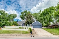 Building Photo - 1309 Fox Lake Ln