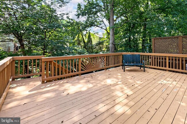 Building Photo - 5719 Oakshore Ct