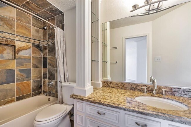 Building Photo - 4063 Breakwood Dr