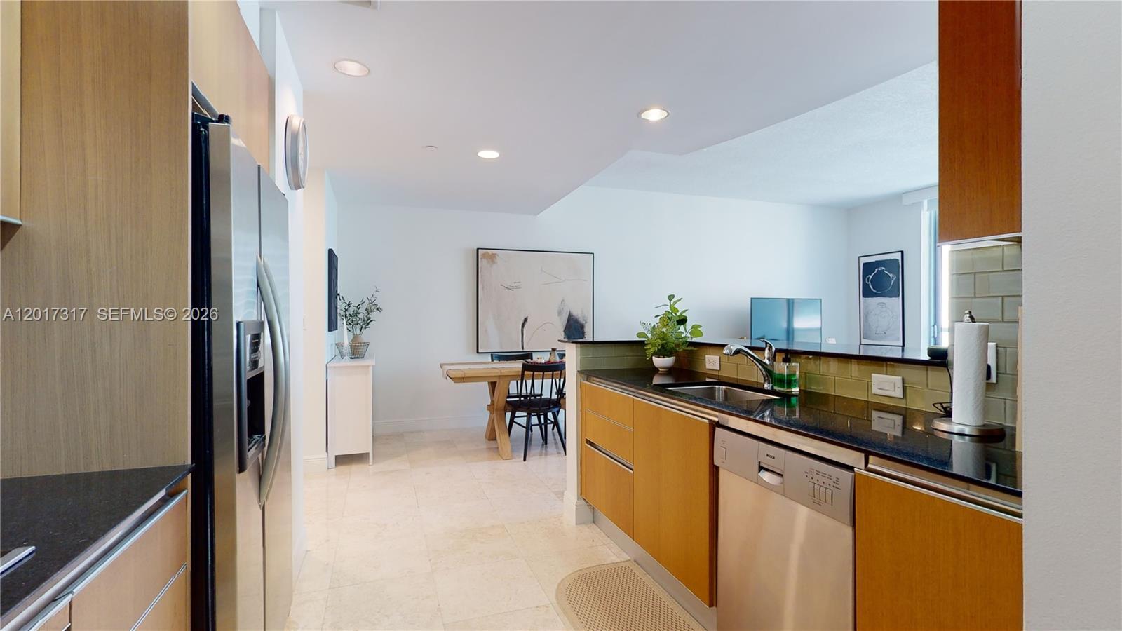 Building Photo - 1050 Brickell Ave