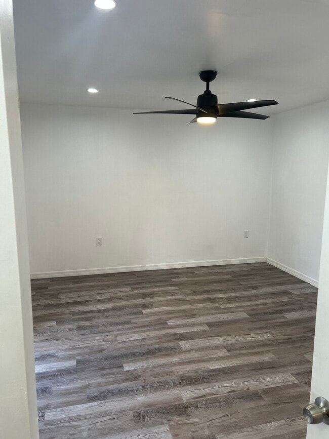 Building Photo - 3980 Crayrich Cir