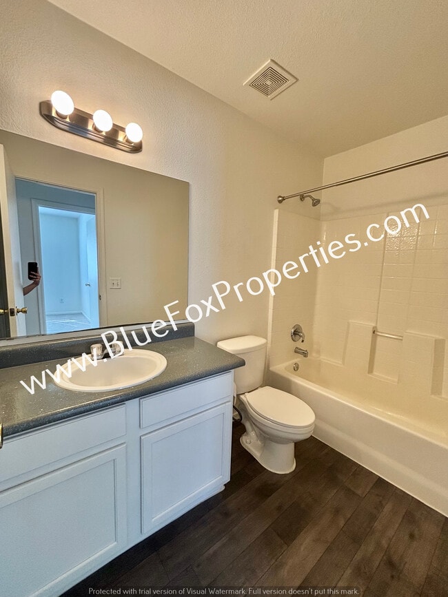 Building Photo - 6006 S Mogollon Dr