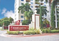 Building Photo - Royal Palms Apartments