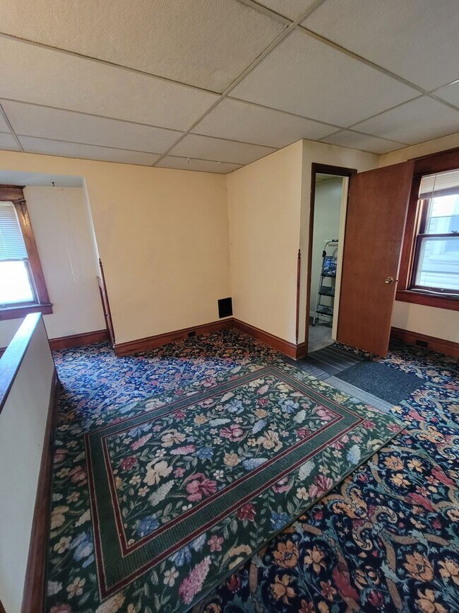 Building Photo - 1107 Maple St