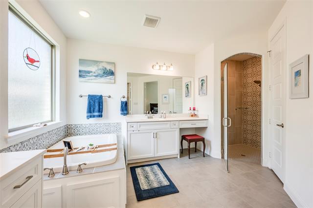 Building Photo - 14404 Home Trl