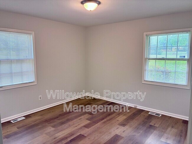 Building Photo - 8600 Marigold St