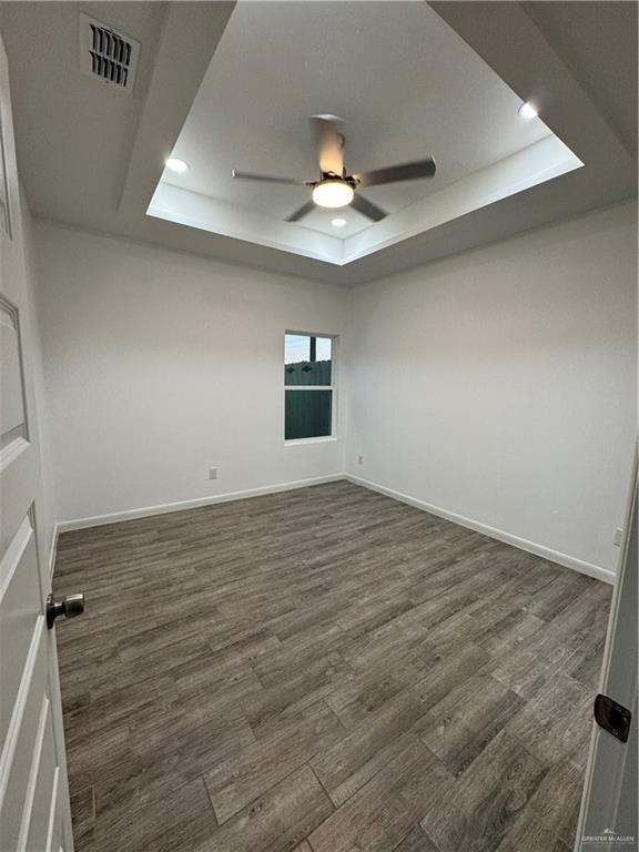 Building Photo - 9219 N 59th Ln