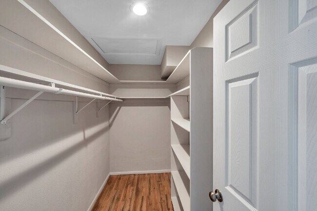 Building Photo - Modern, Move-In-Ready 3/2 Home with Spacious Yard & Garage |