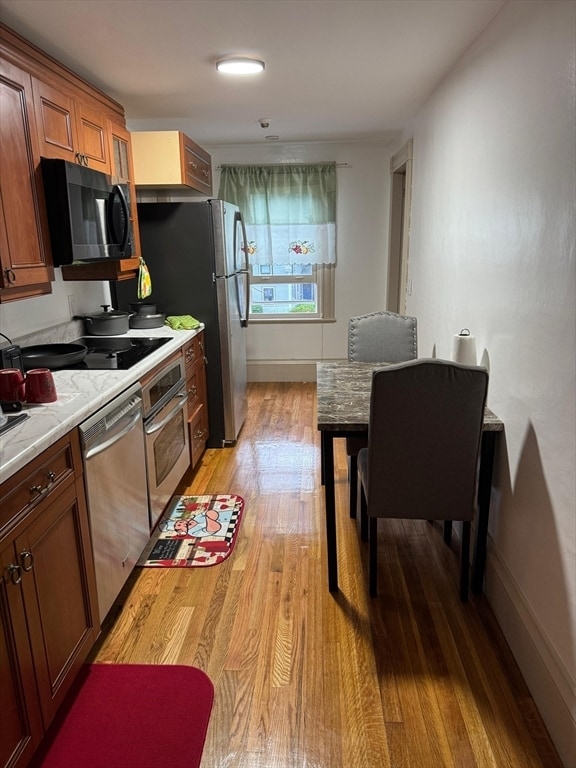 Building Photo - 367 Maple St