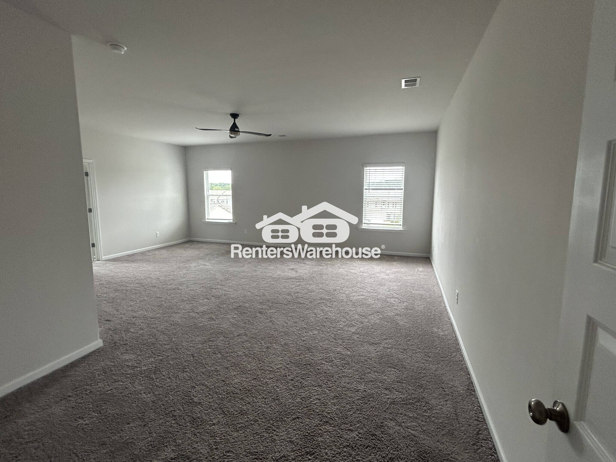 Building Photo - 5475 Cedar Creek Dr