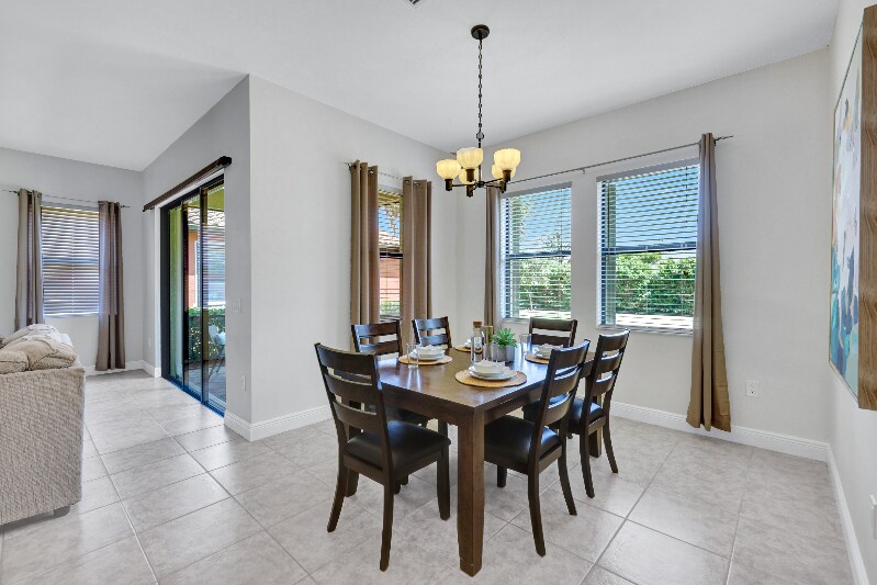 Building Photo - 12699 Fairington Way