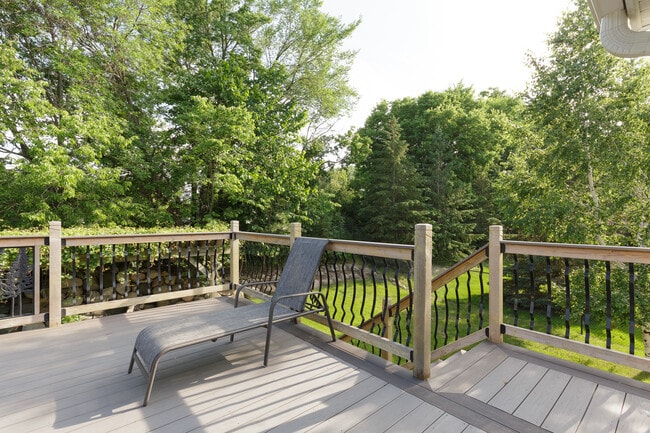 Building Photo - 22075 Red Oak Dr