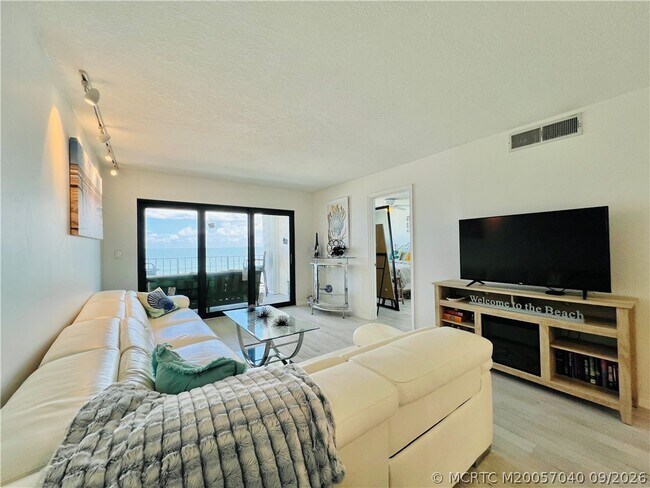 Building Photo - 9400 S Ocean Dr