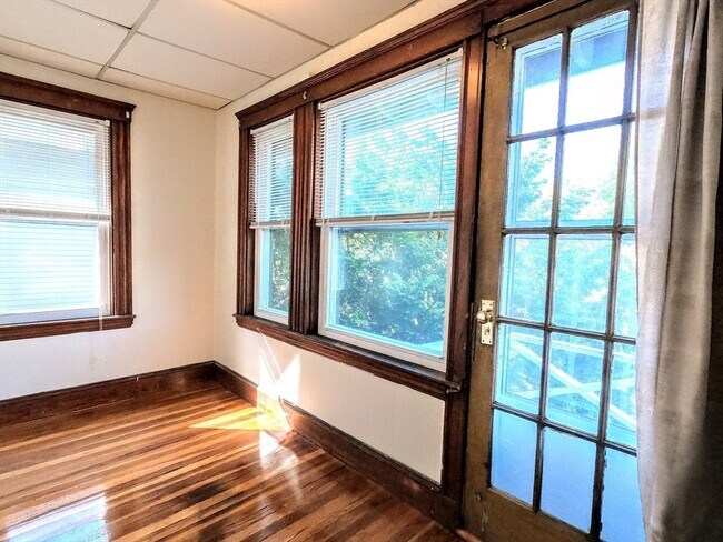 Building Photo - 11 Roseway St