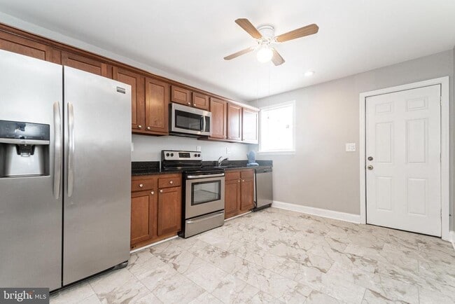 Building Photo - 1107 N Collington Ave