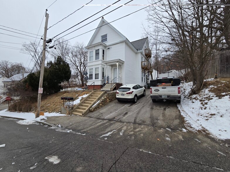 Building Photo - 6 Dixon St