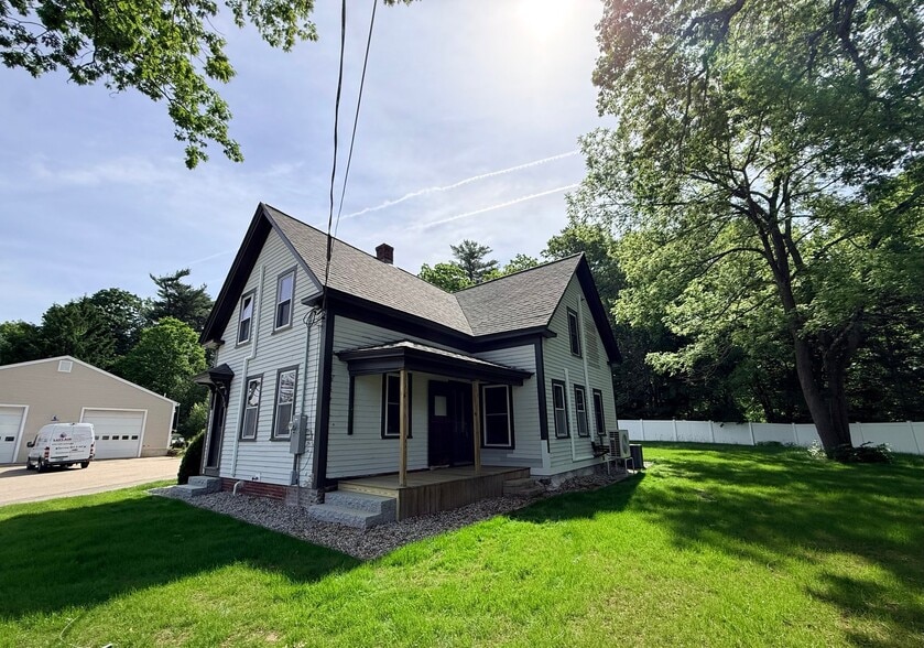 Building Photo - 28 S Main St