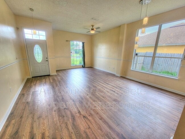 Building Photo - 433 Casheros Cove Dr