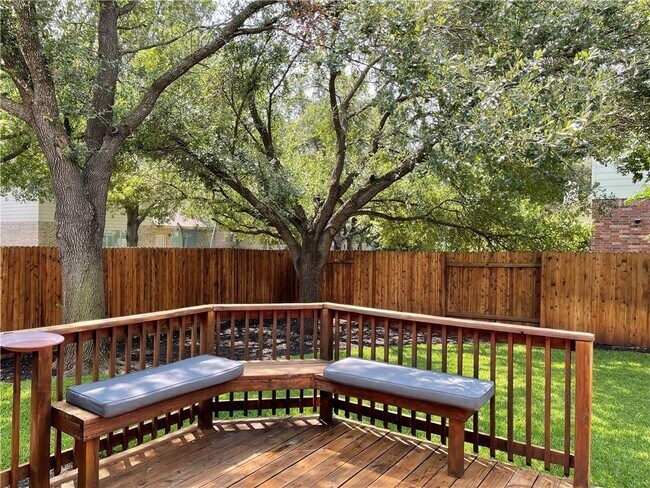 Building Photo - 1411 Hunter Ace Way