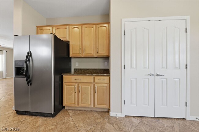 Building Photo - 2148 Shadow Canyon Dr