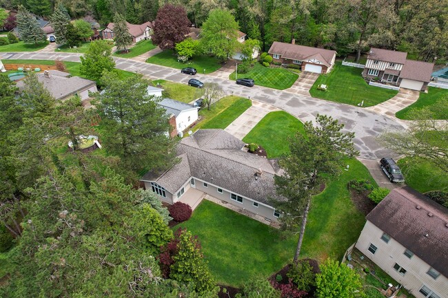 Building Photo - Charming 3-Bedroom Ranch in Quiet Cul-de-Sac