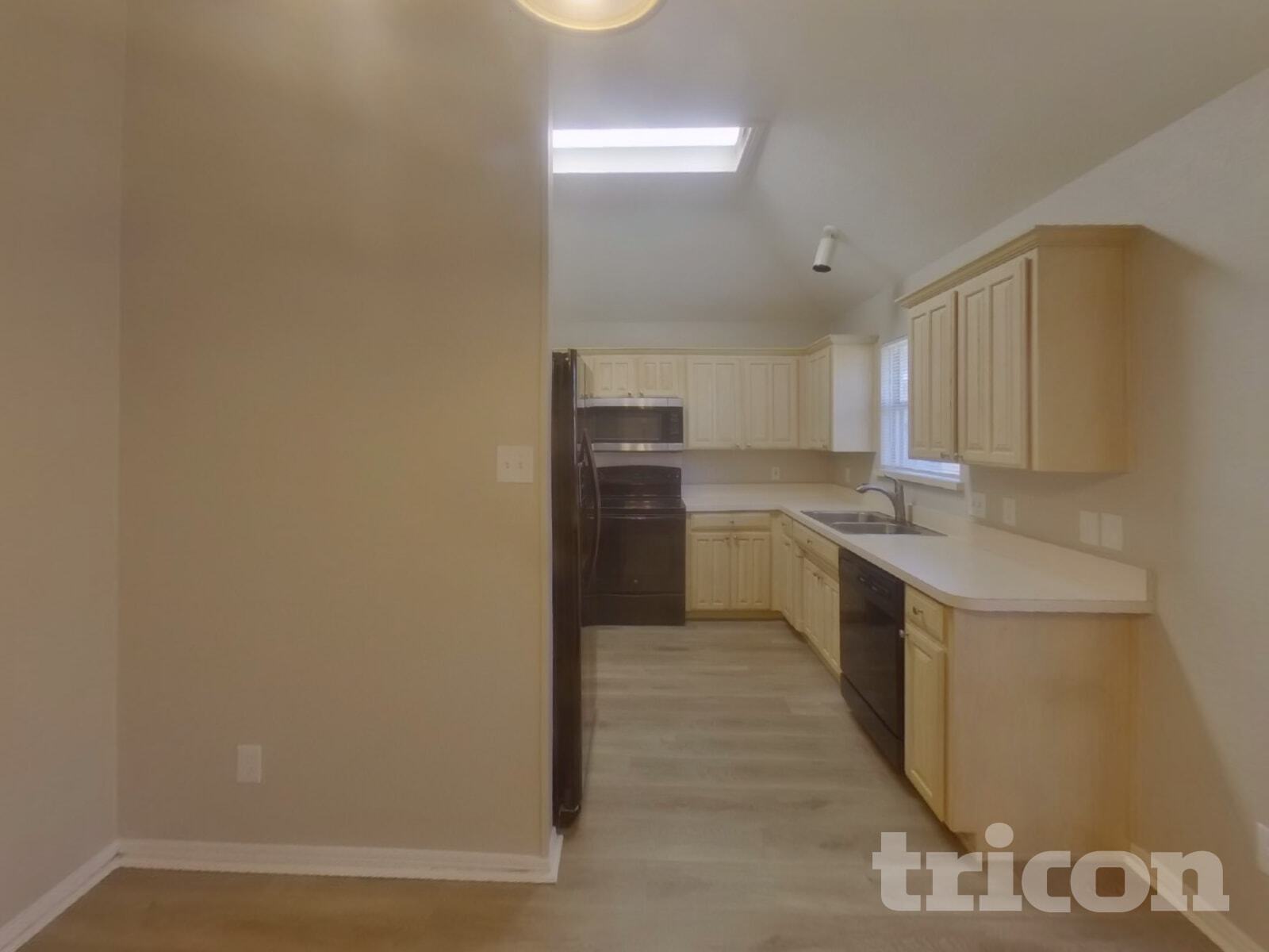 Building Photo - 7501 Ashcroft Cir