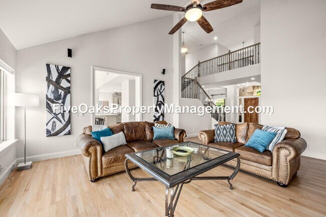 Building Photo - 5185 Mertola Dr