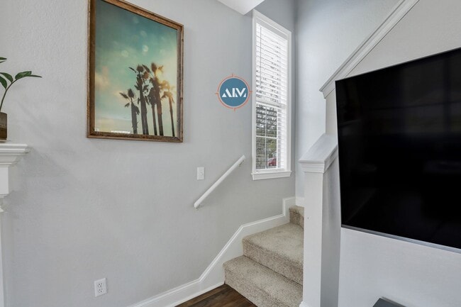 Building Photo - Stunning 3-Bedroom Home in University Park – Move-In Ready!