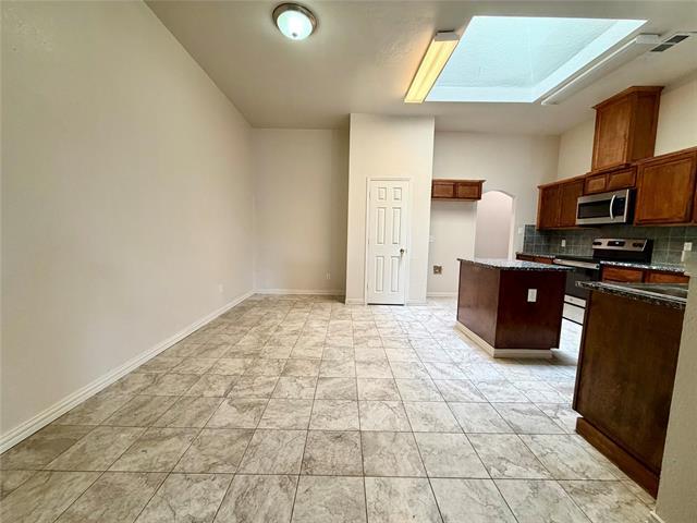 Building Photo - 5408 Dove Dr