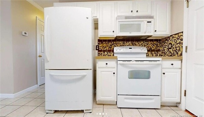 Building Photo - 10 Valley View Ct