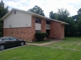 Building Photo - 1511 E Beverly Dr