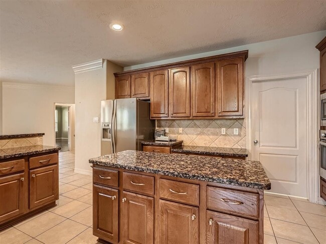 Building Photo - 2331 Vinemead Ct