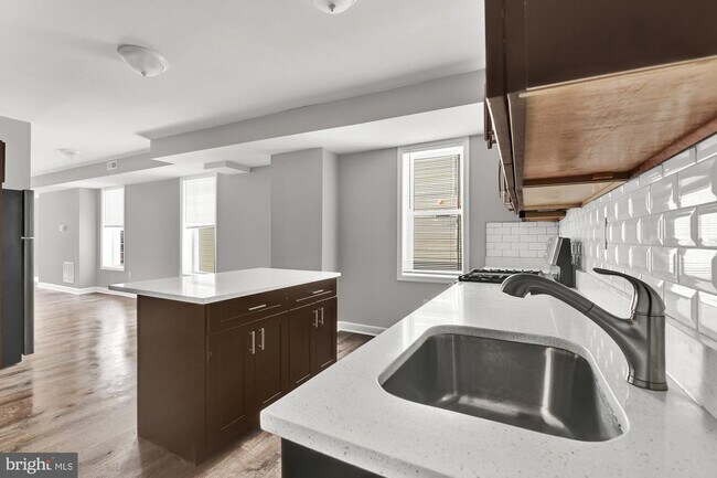 Building Photo - 716 Gorsuch Ave